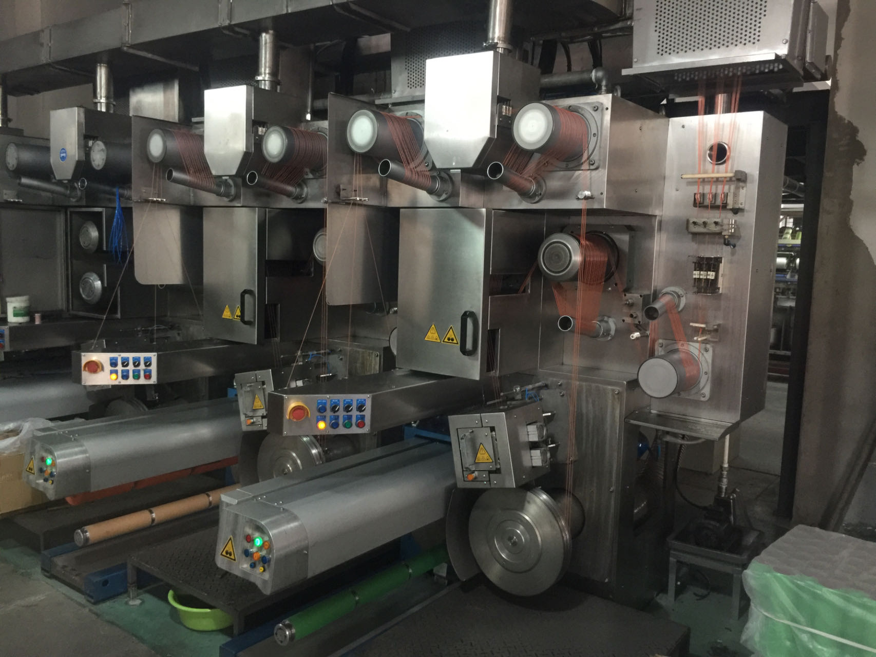 Test running bcf multifilament yarn making line 